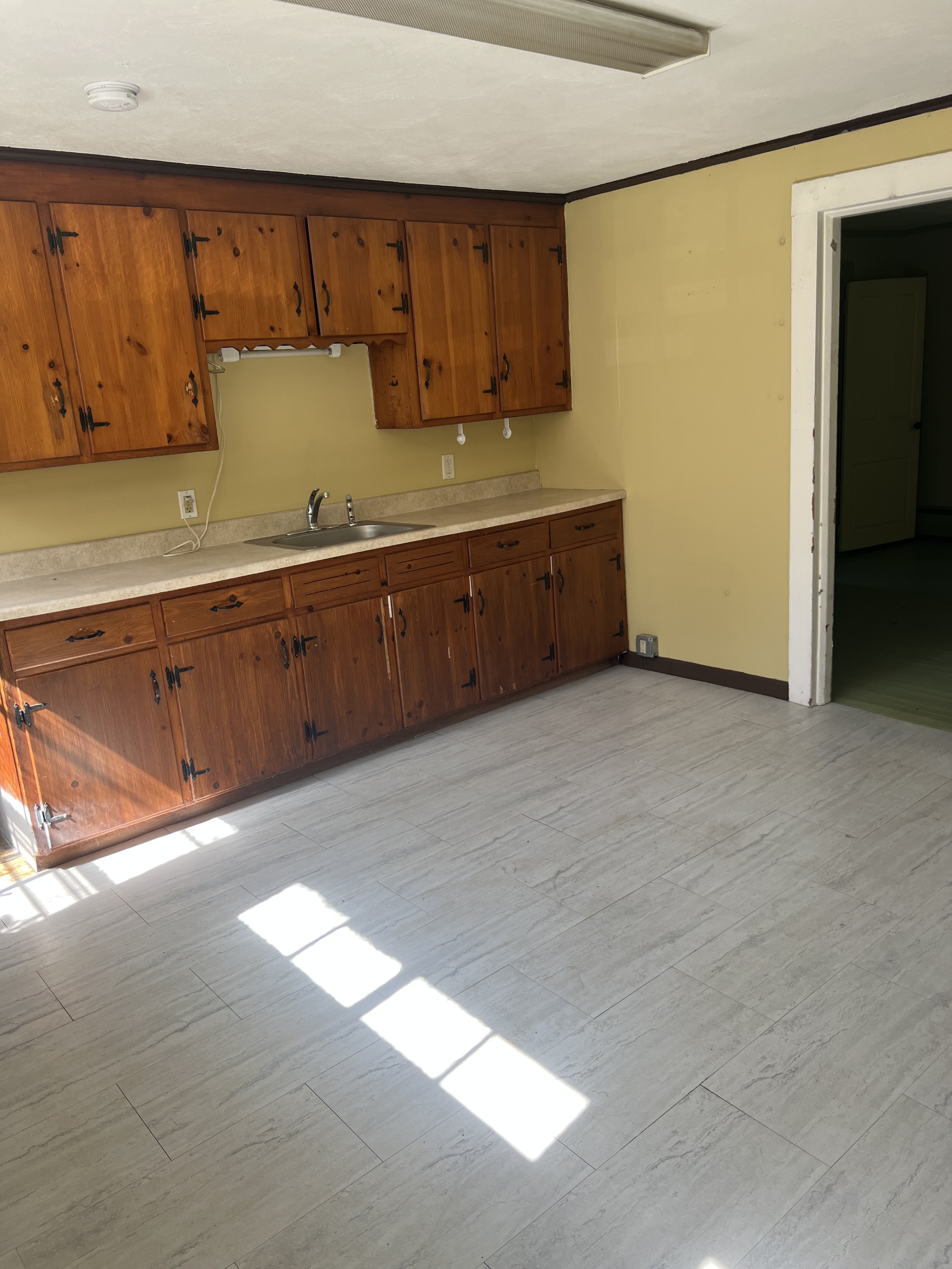 376 Salmon Brook Street - 6